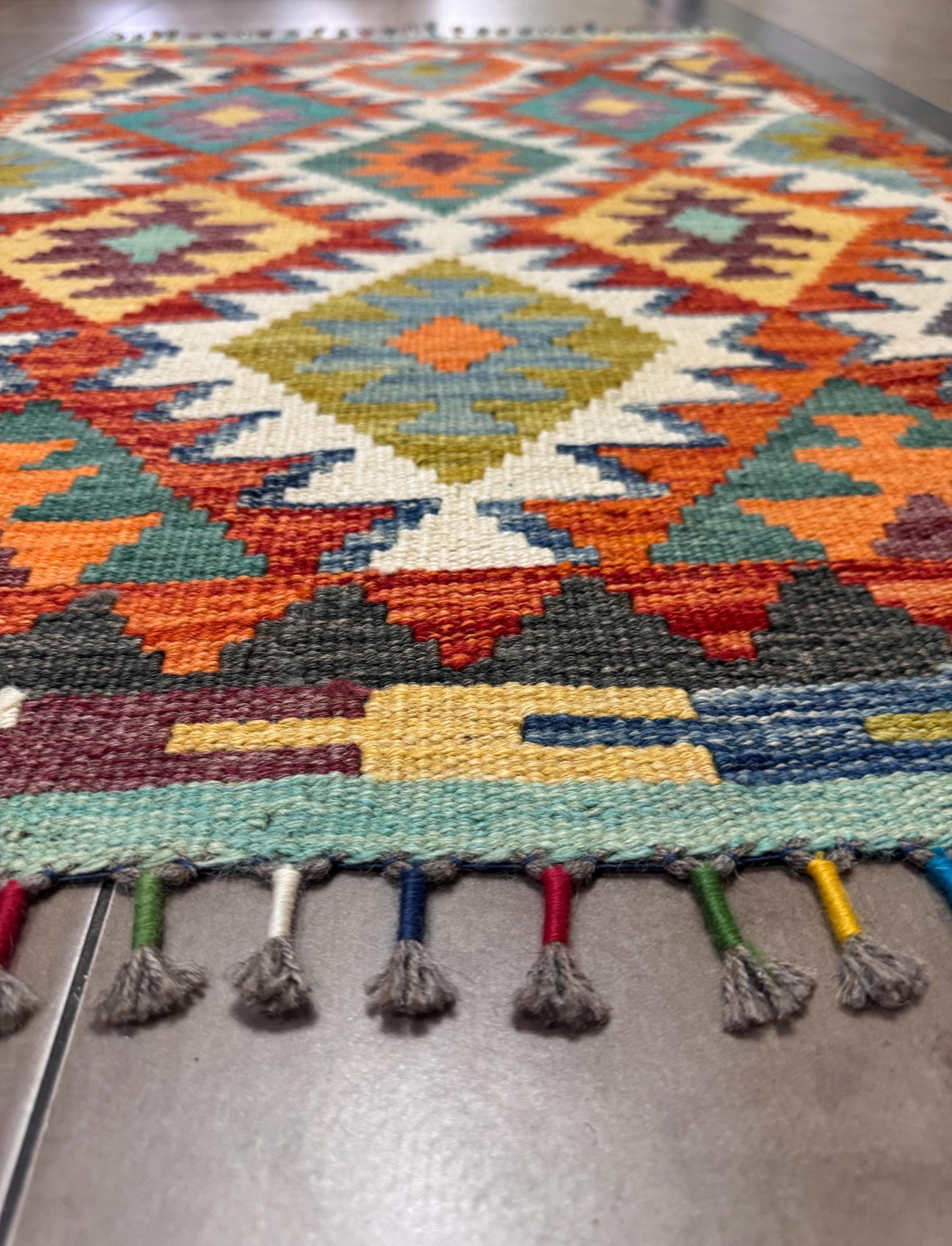 Handwoven Afghan Kilim Rug – Bohemian Geometric Wool Rug (126 x 86 cm)