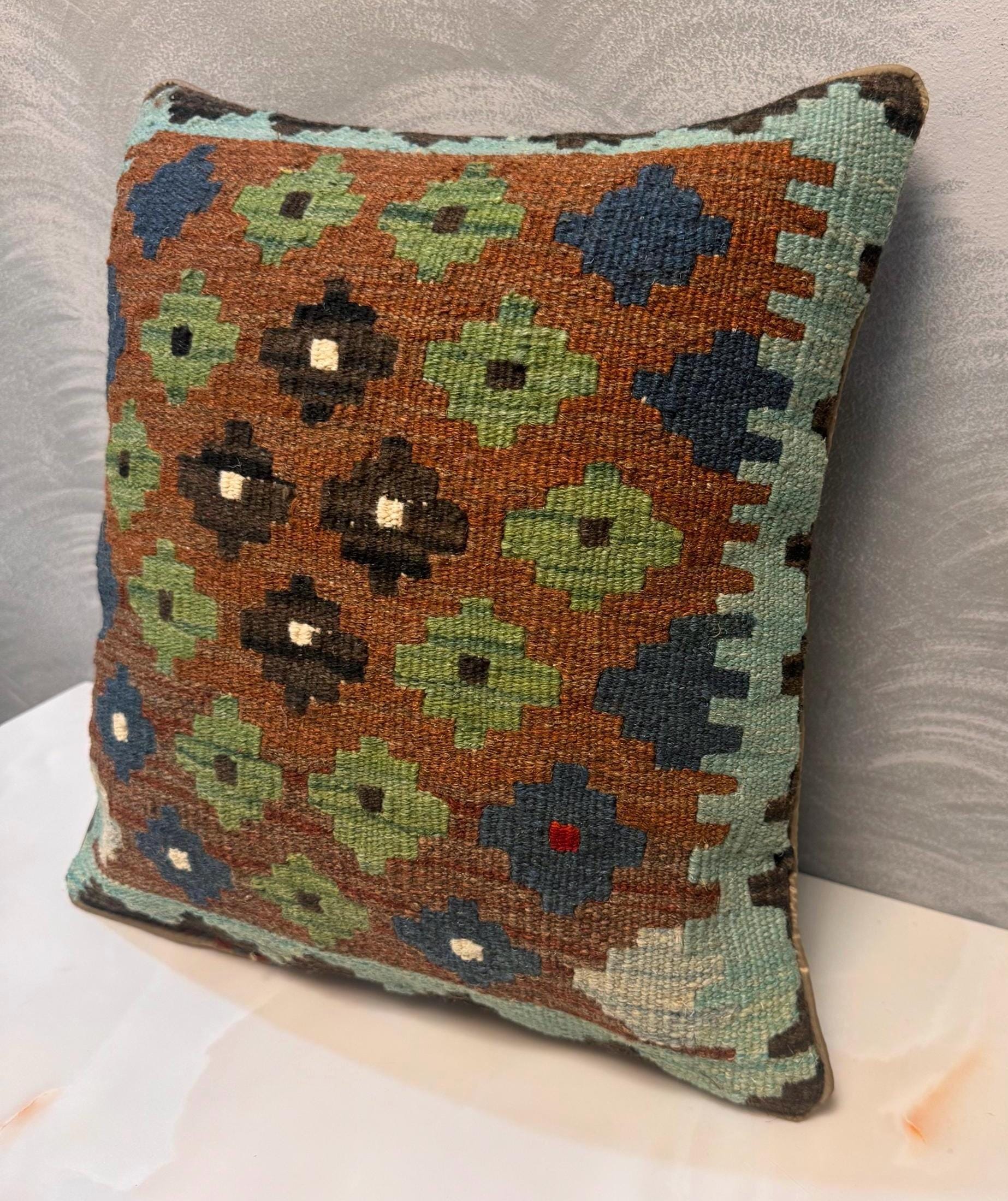 Handwoven Afghan Kilim Pillow Cover, Vintage Wool Cushion (40 X 40 cm)