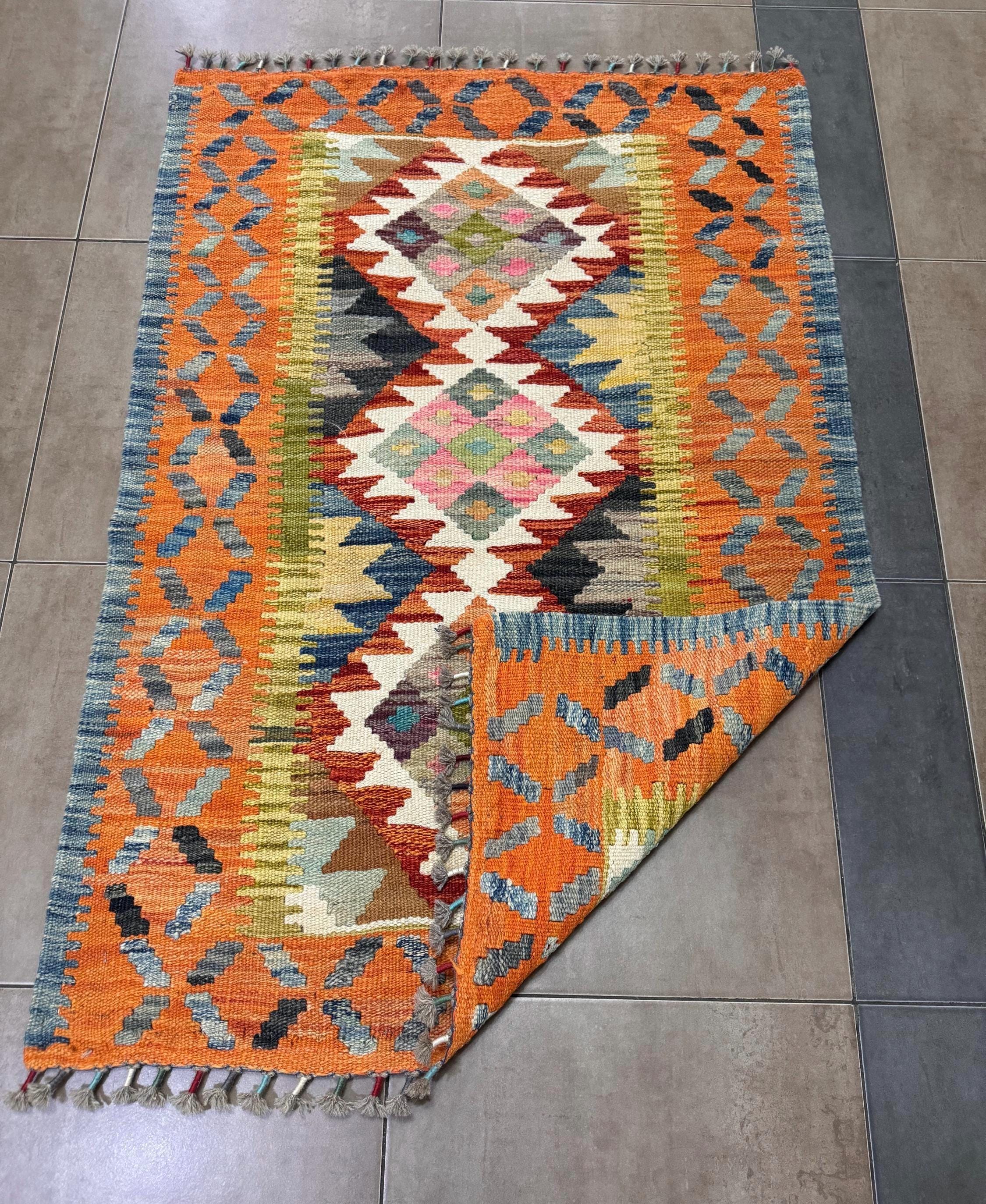 Handwoven Afghan Kilim Rug – Bohemian Wool, Geometric Tribal Decor (113x79 cm)