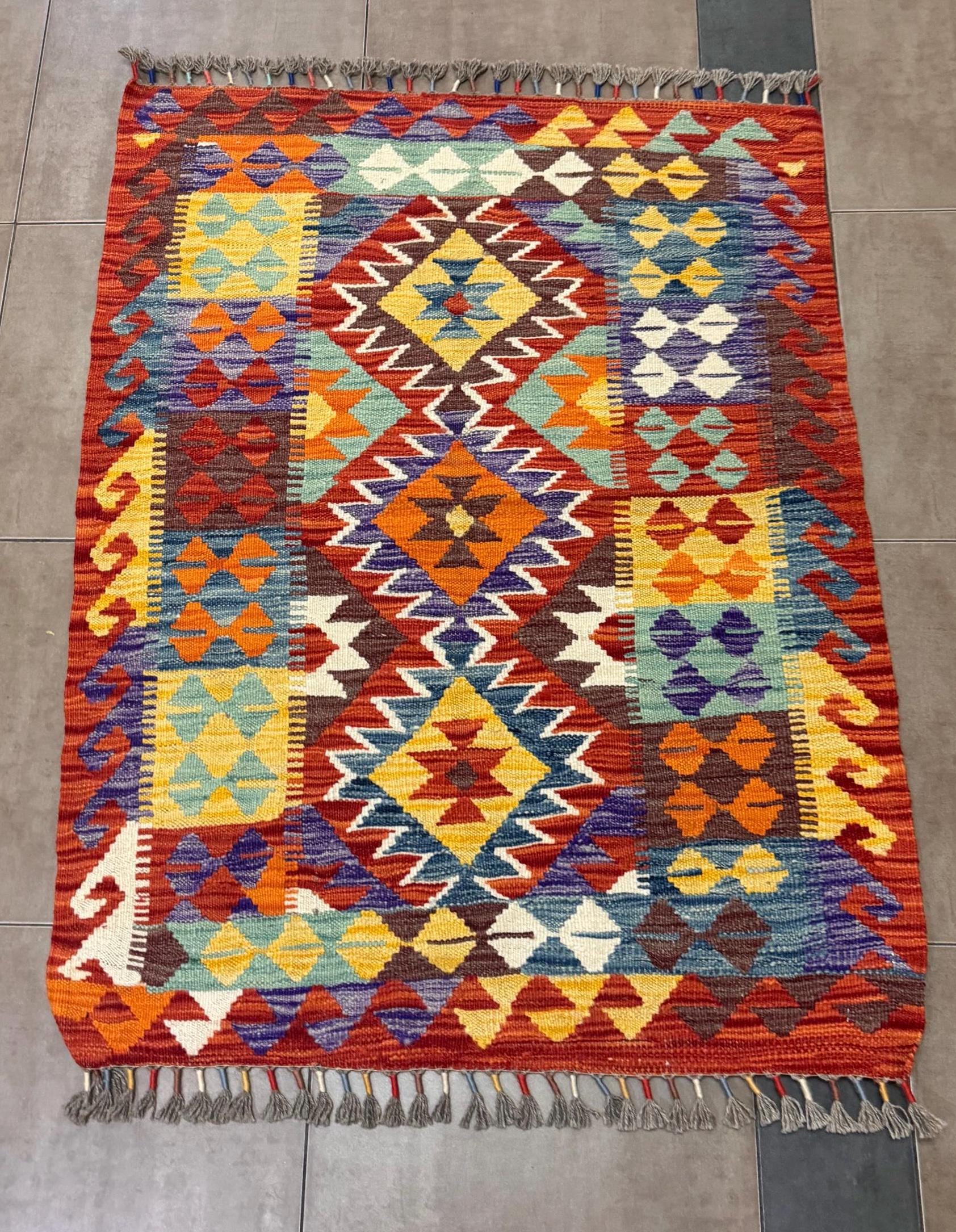 Handwoven Wool Kilim Rug – 110x83cm, Bohemian Afghan Tribal Decor