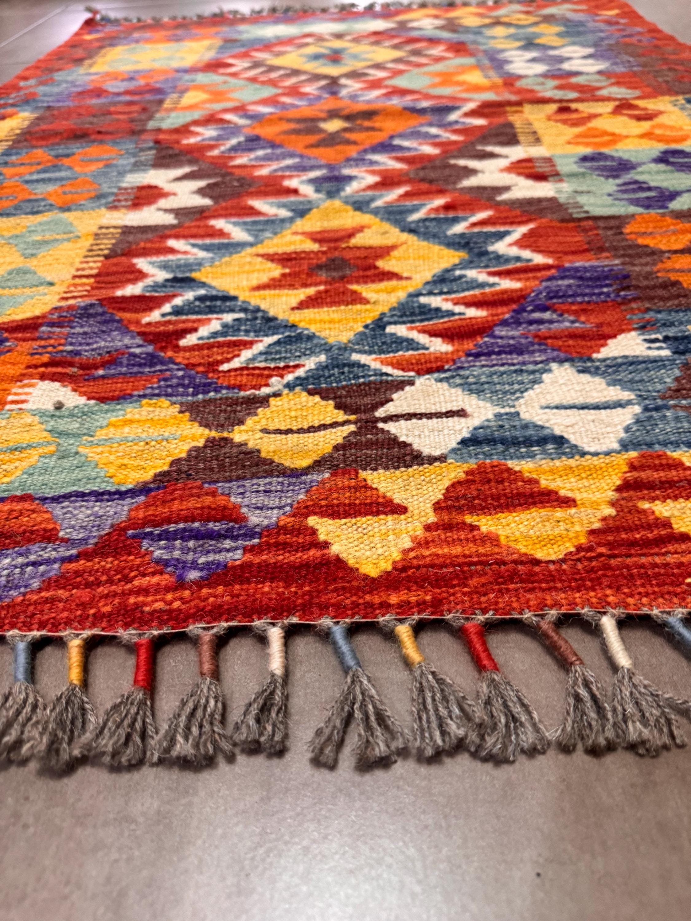 Handwoven Wool Kilim Rug – 110x83cm, Bohemian Afghan Tribal Decor