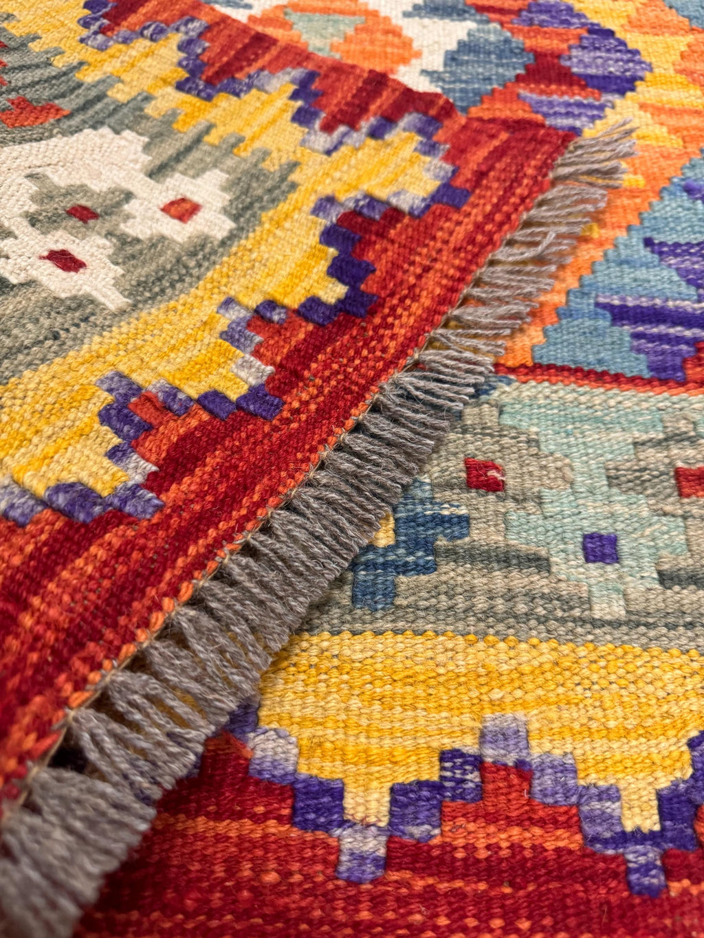 Handwoven Wool Kilim Rug – Colorful Geometric Afghan Design (113 x 85 cm)