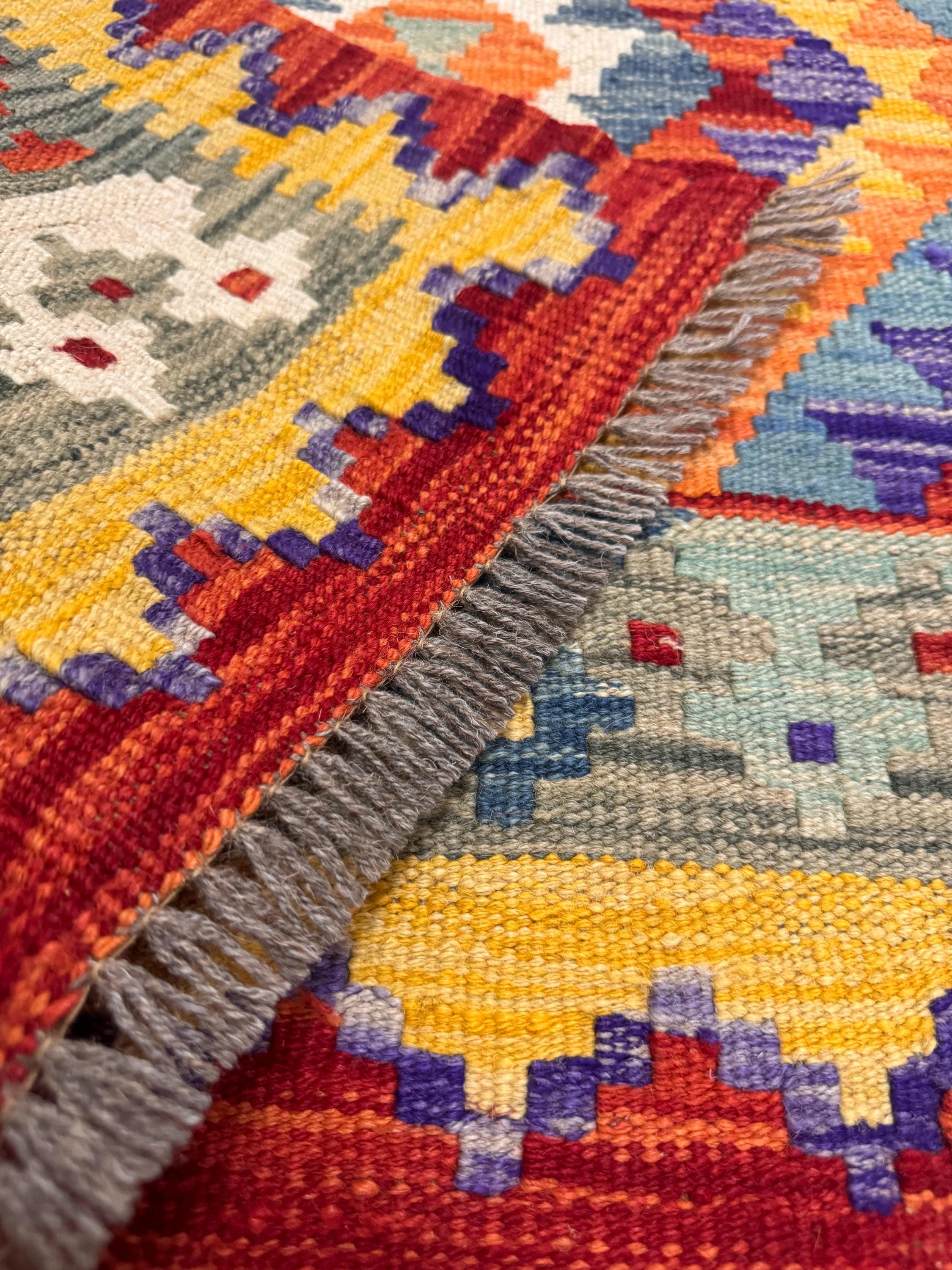 Handwoven Wool Kilim Rug – Colorful Geometric Afghan Design (113 x 85 cm)