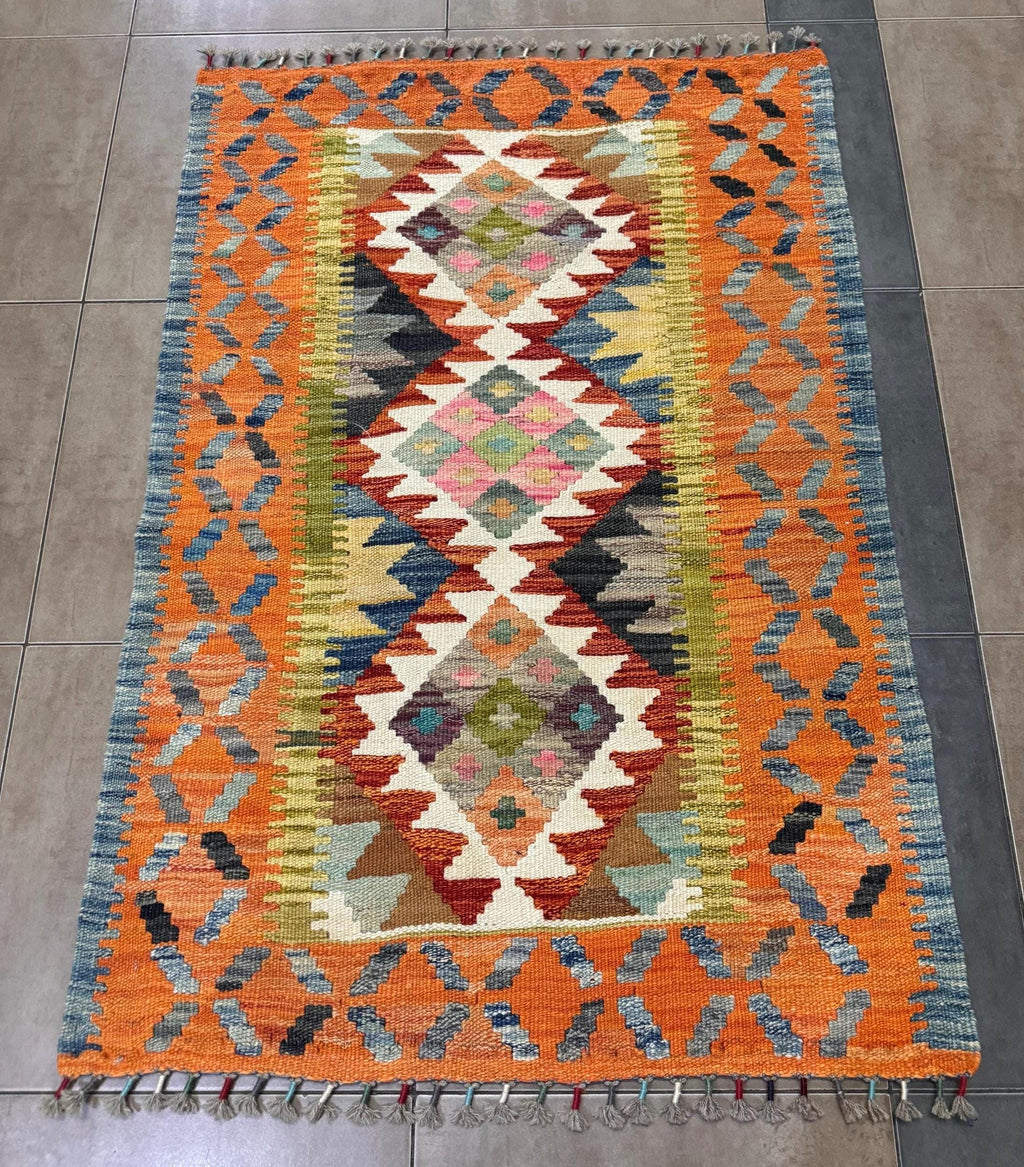 Handwoven Afghan Kilim Rug – Bohemian Wool, Geometric Tribal Decor (113x79 cm)