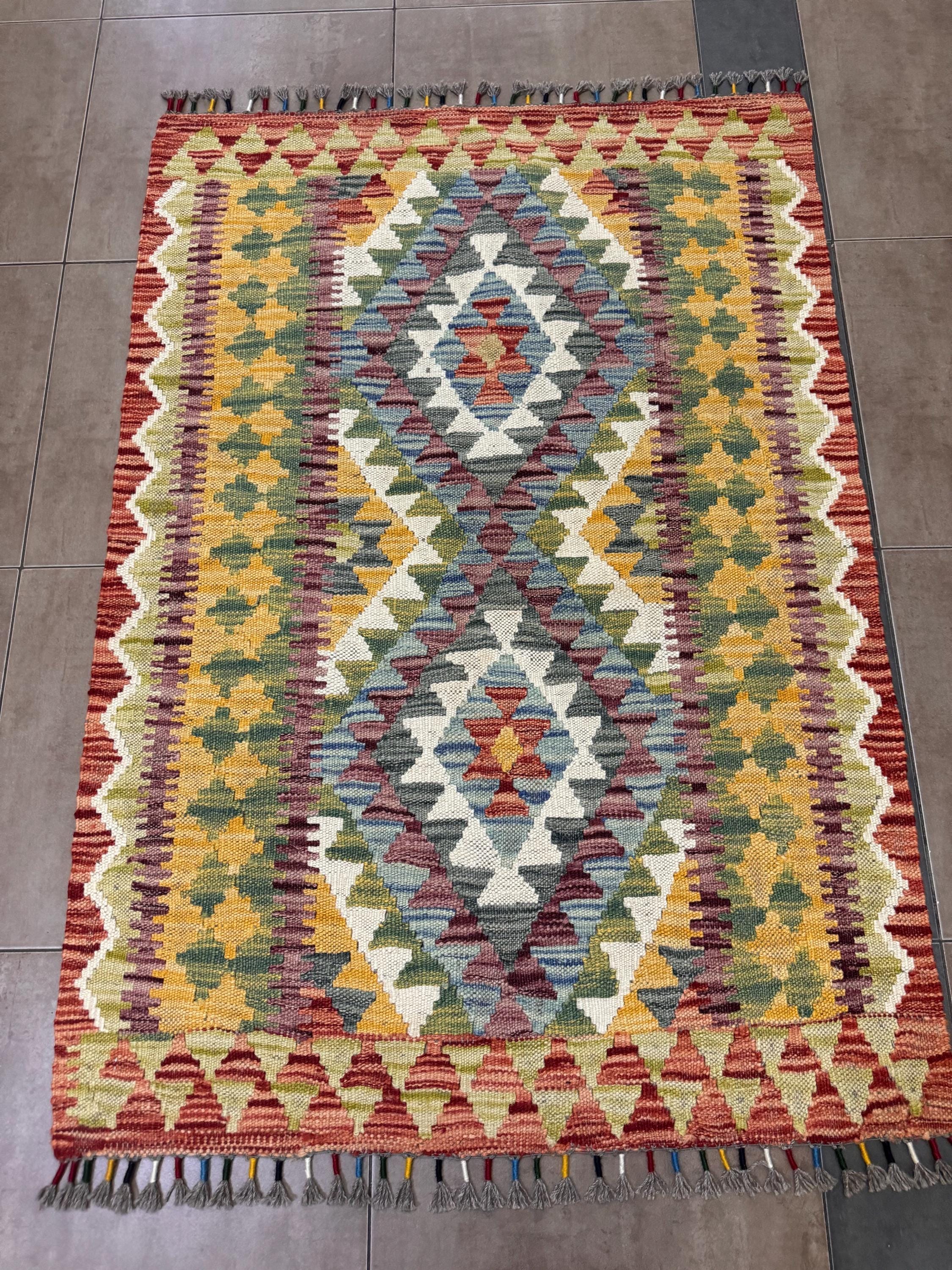 Handwoven Wool Kilim Rug – Colorful Geometric Afghan Décor, 121x84cm