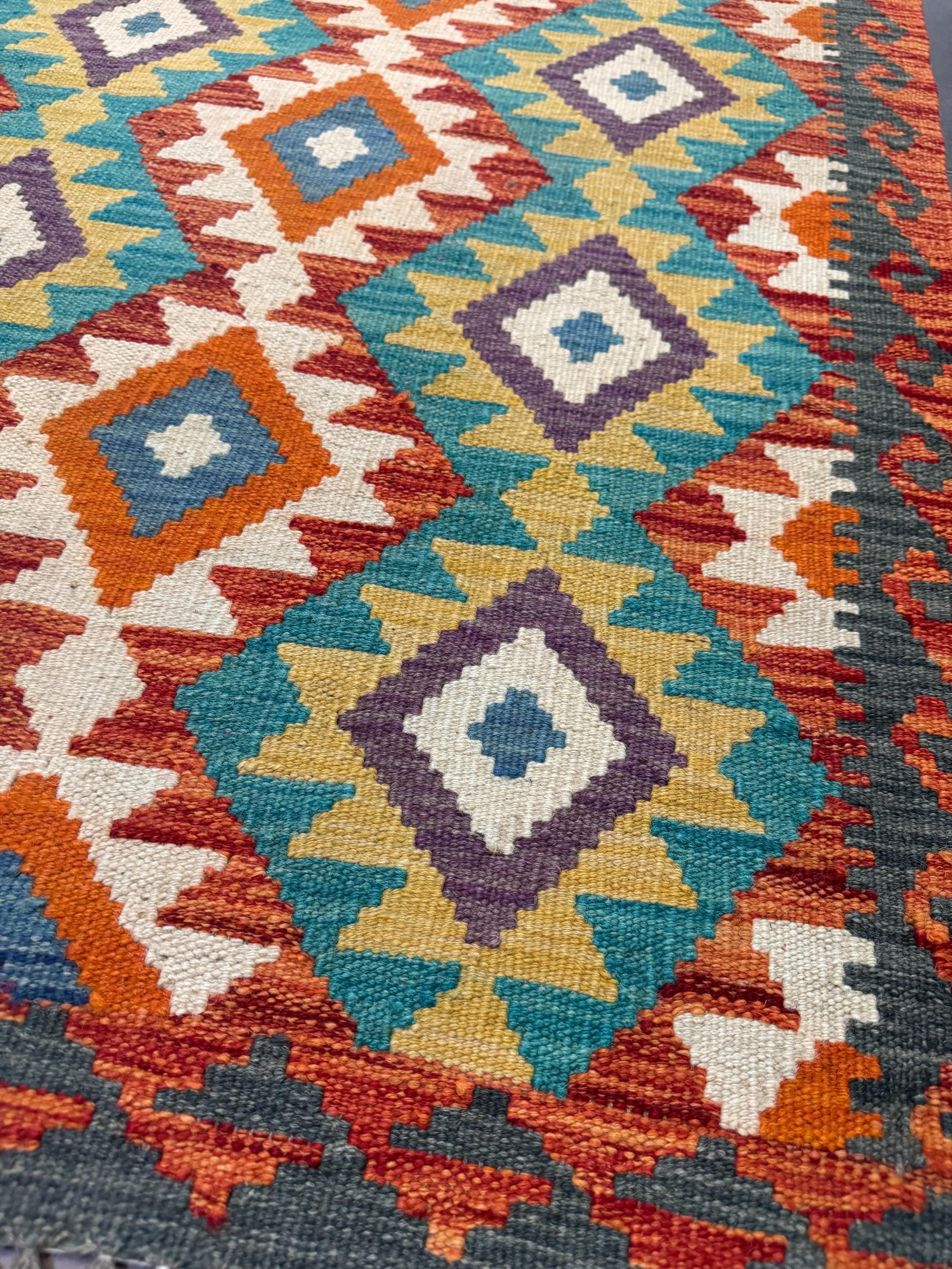 Handwoven Afghan Kilim Rug – Colorful Geometric Wool, Boho Décor (124 x 82 cm)